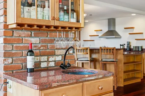 332 Cushing Road Pomfret VT 05053