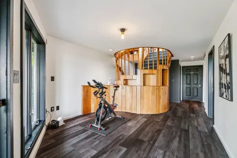 332 Cushing Road Pomfret VT 05053