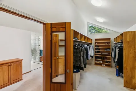 332 Cushing Road Pomfret VT 05053