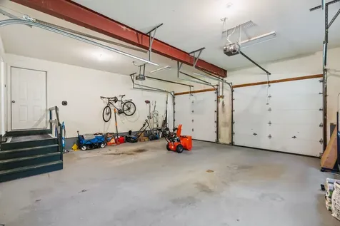 332 Cushing Road Pomfret VT 05053