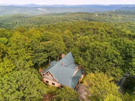 332 Cushing Road Pomfret VT 05053