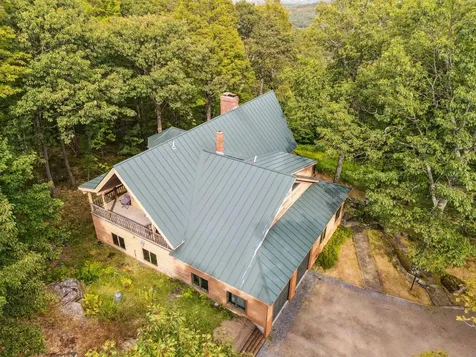 332 Cushing Road Pomfret VT 05053