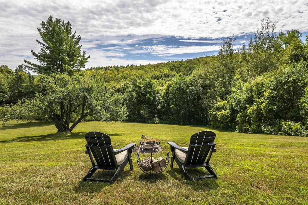 136 Yeaw Road Dover VT 05341