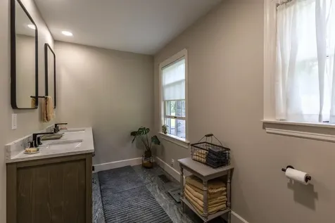 136 Yeaw Road Dover VT 05341