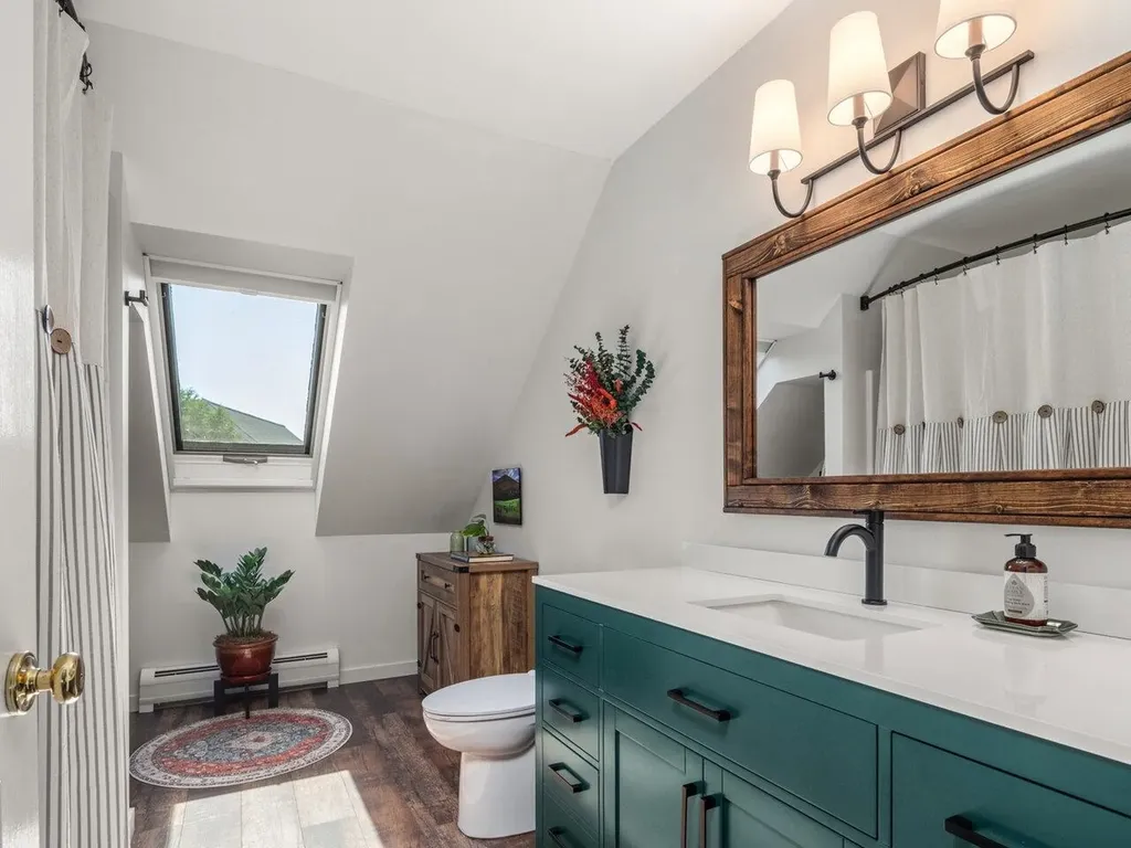 4 Eastman Farm Road Burlington VT 05408