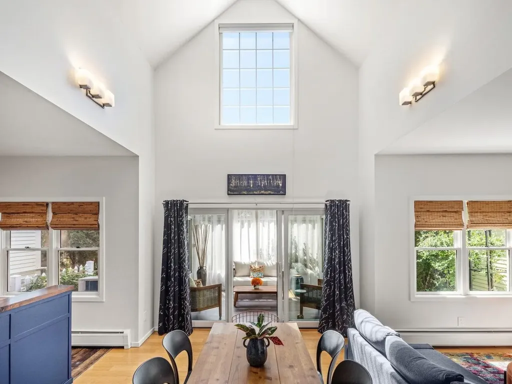 4 Eastman Farm Road Burlington VT 05408