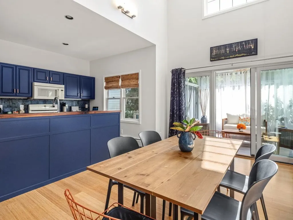 4 Eastman Farm Road Burlington VT 05408