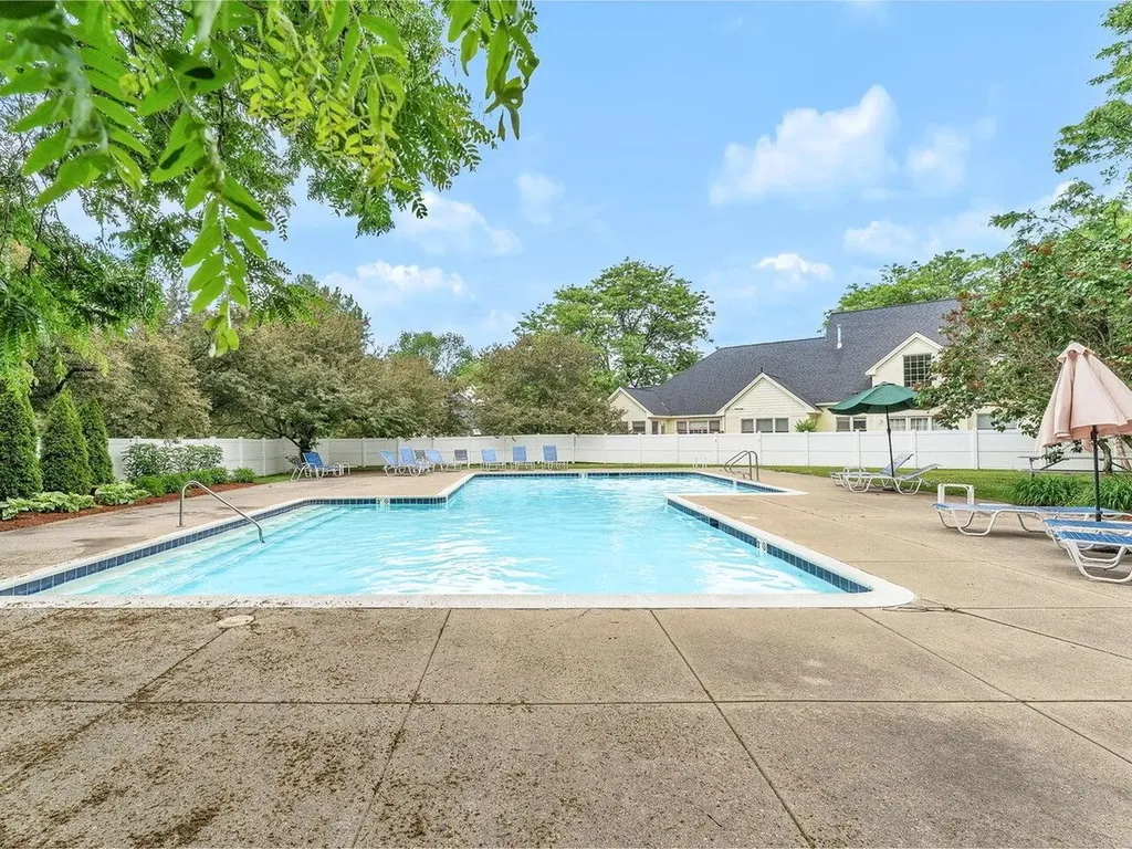 4 Eastman Farm Road Burlington VT 05408