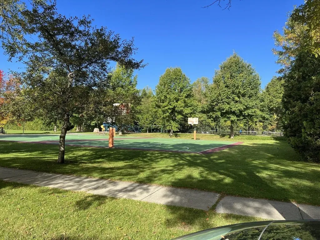 4 Eastman Farm Road Burlington VT 05408