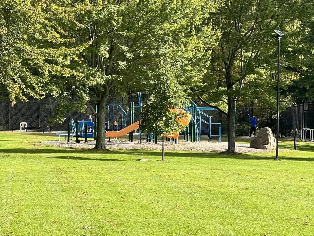 4 Eastman Farm Road Burlington VT 05408