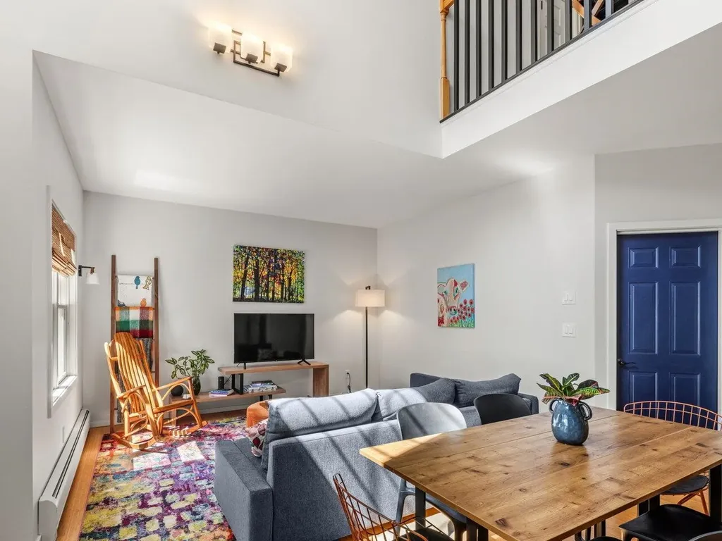 4 Eastman Farm Road Burlington VT 05408