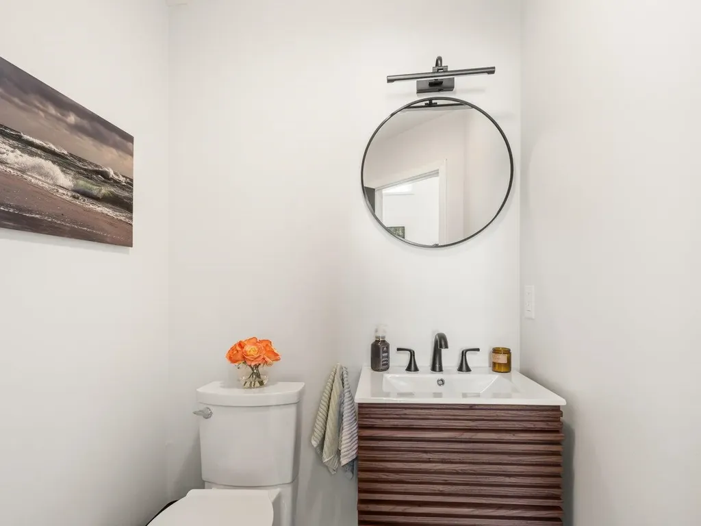 4 Eastman Farm Road Burlington VT 05408