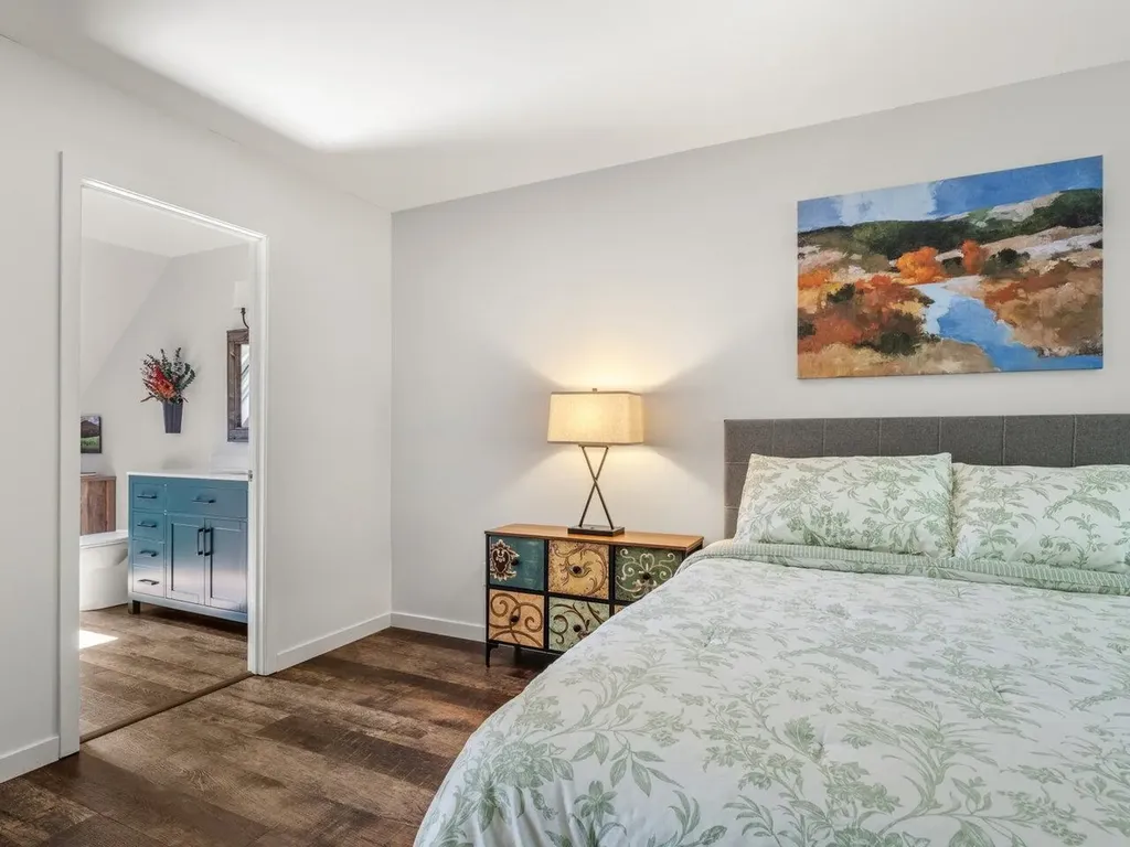 4 Eastman Farm Road Burlington VT 05408