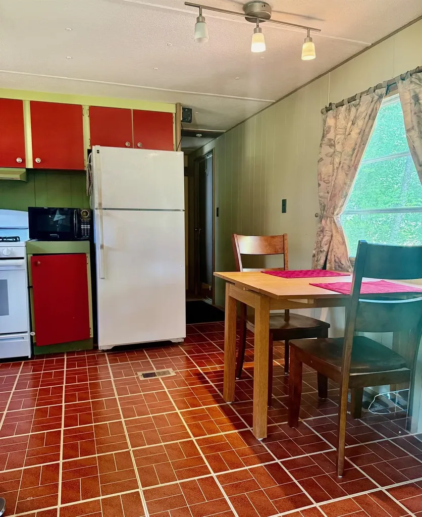 2000 Route 30 Jamaica VT 05343