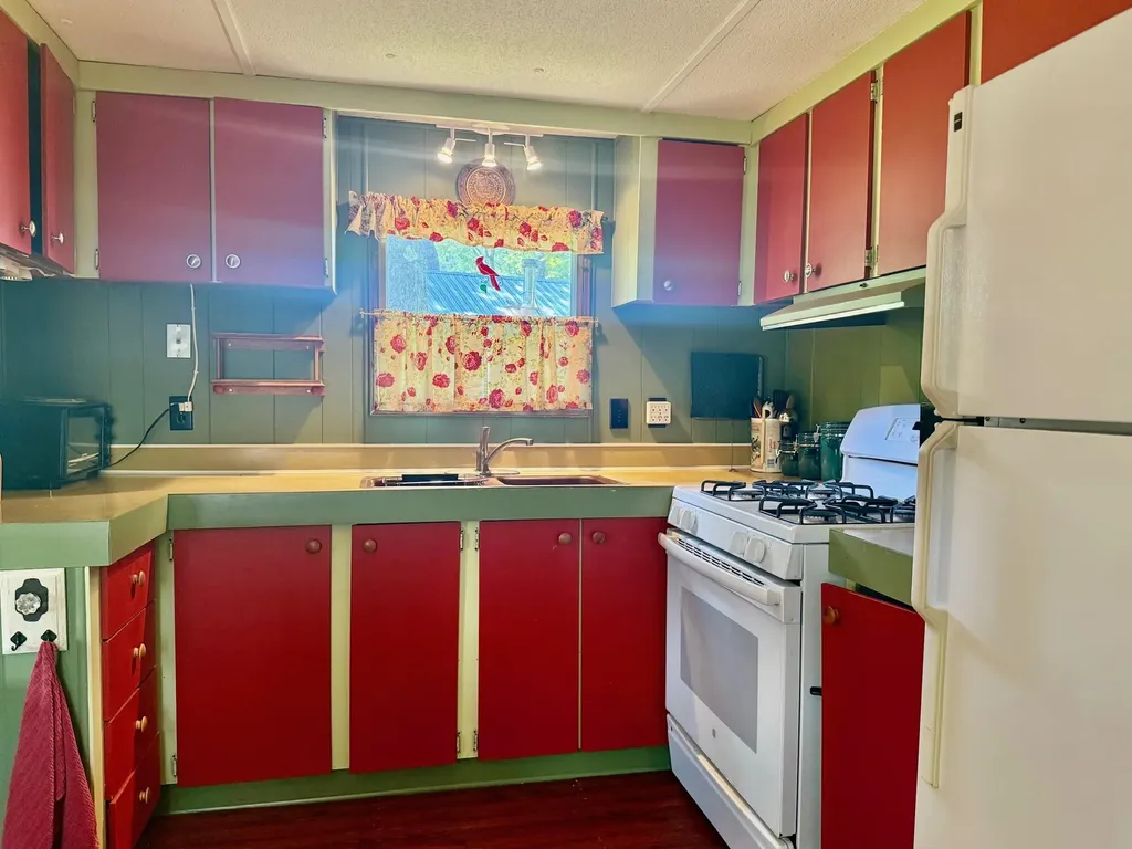 2000 Route 30 Jamaica VT 05343