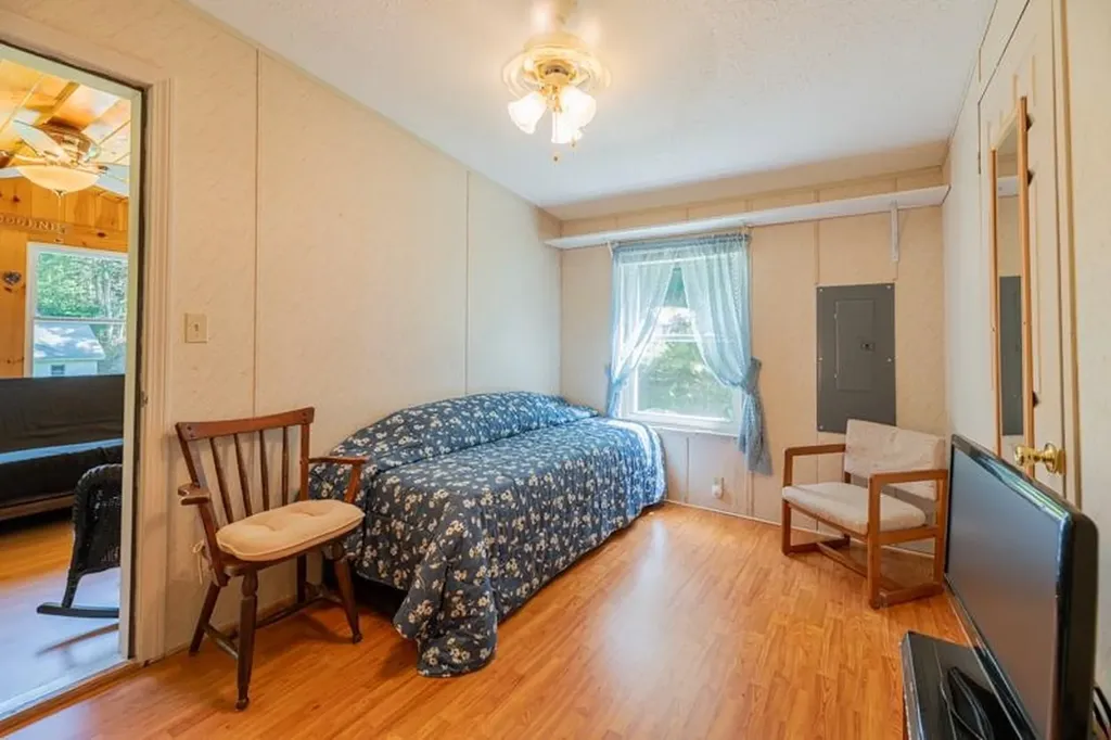 25 Felton Road Weston VT 05161