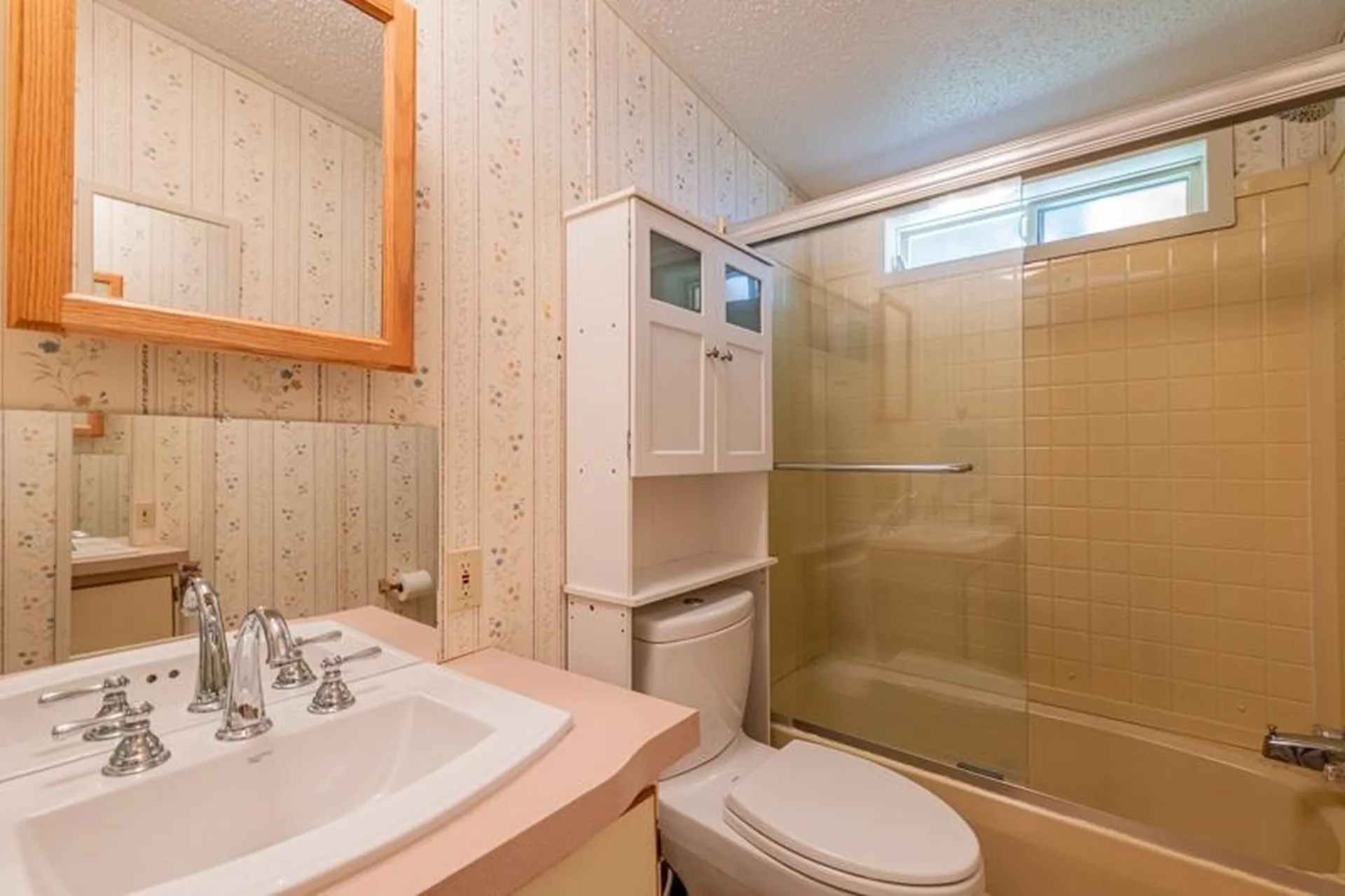 25 Felton Road Weston VT 05161