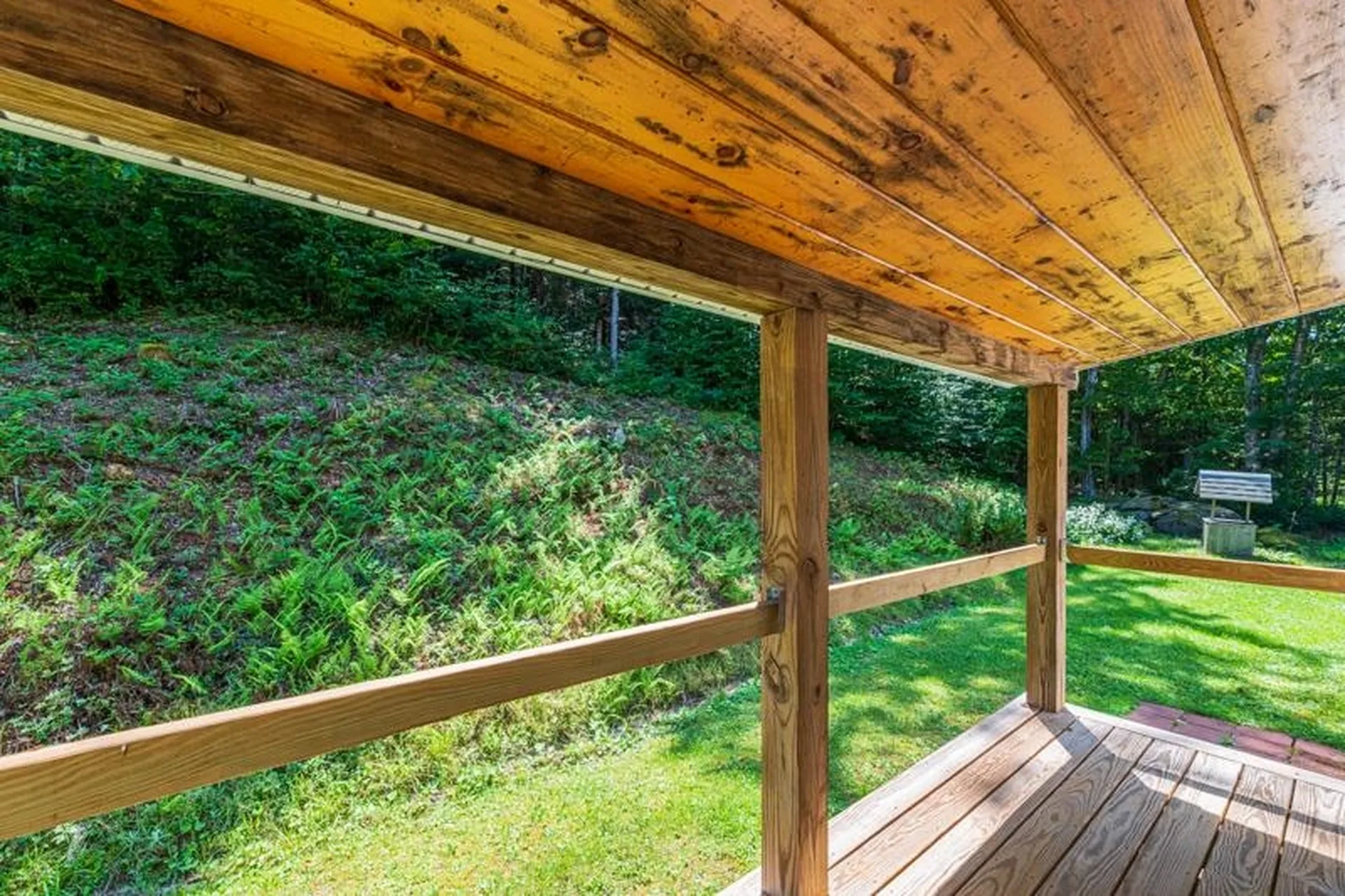 25 Felton Road Weston VT 05161