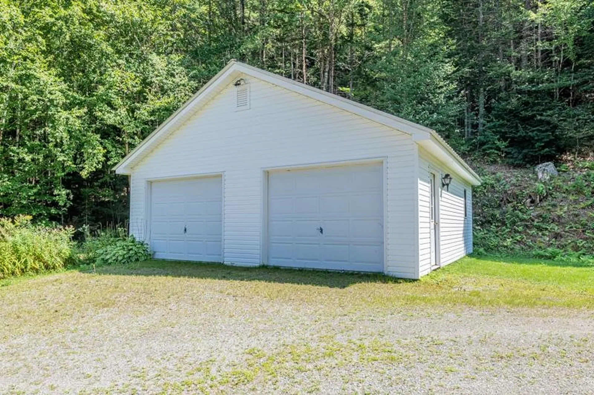 25 Felton Road Weston VT 05161