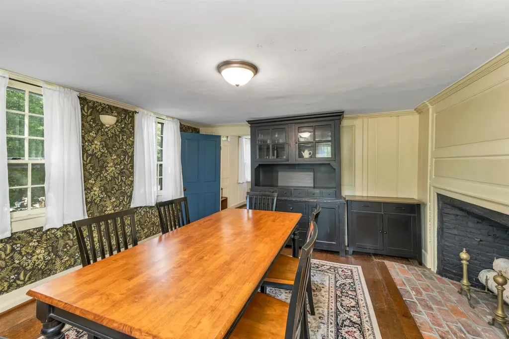 76 Nottingham Road Deerfield NH 03037