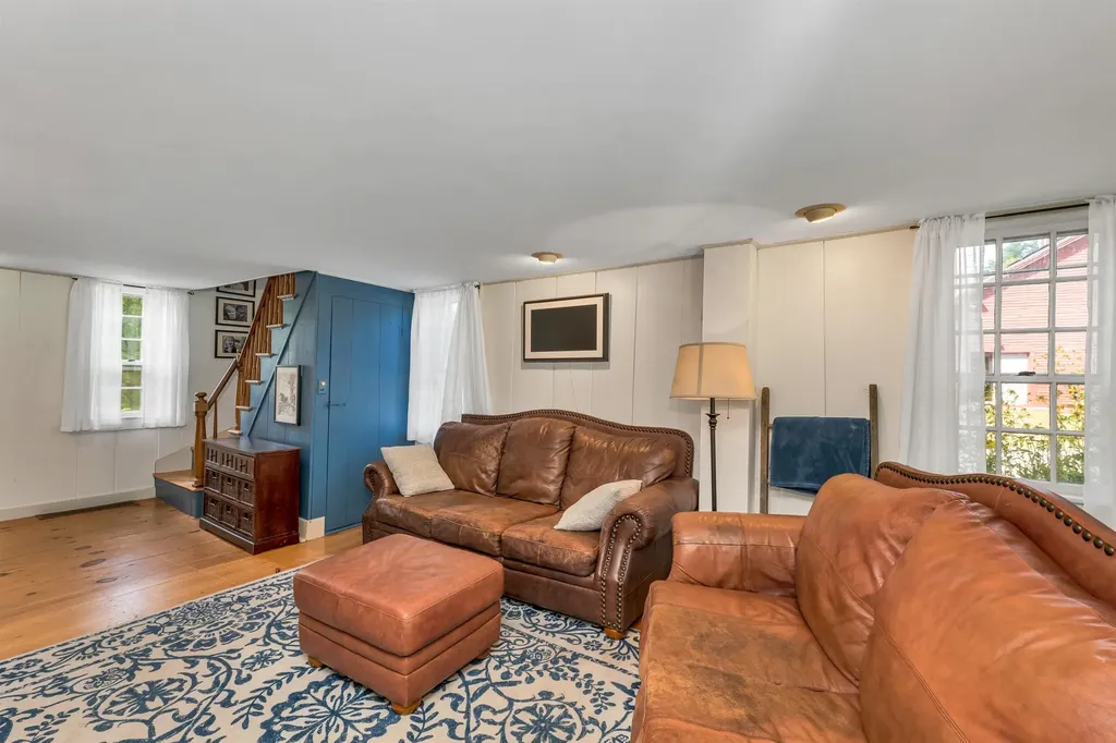 76 Nottingham Road Deerfield NH 03037