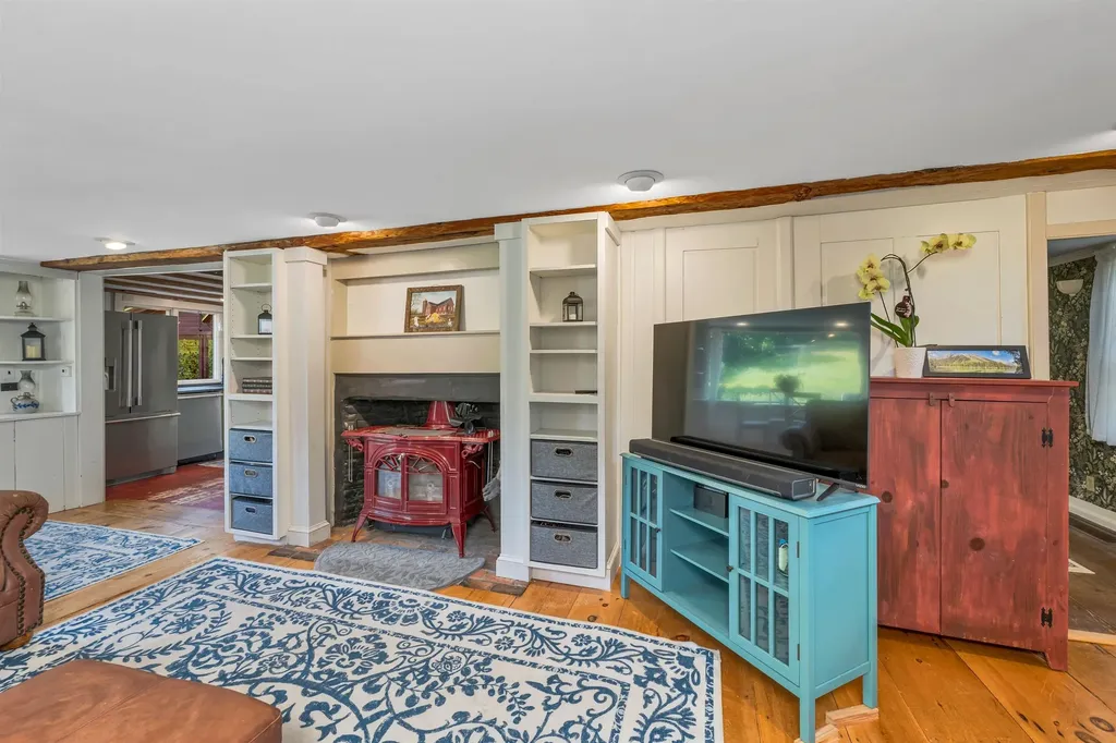 76 Nottingham Road Deerfield NH 03037