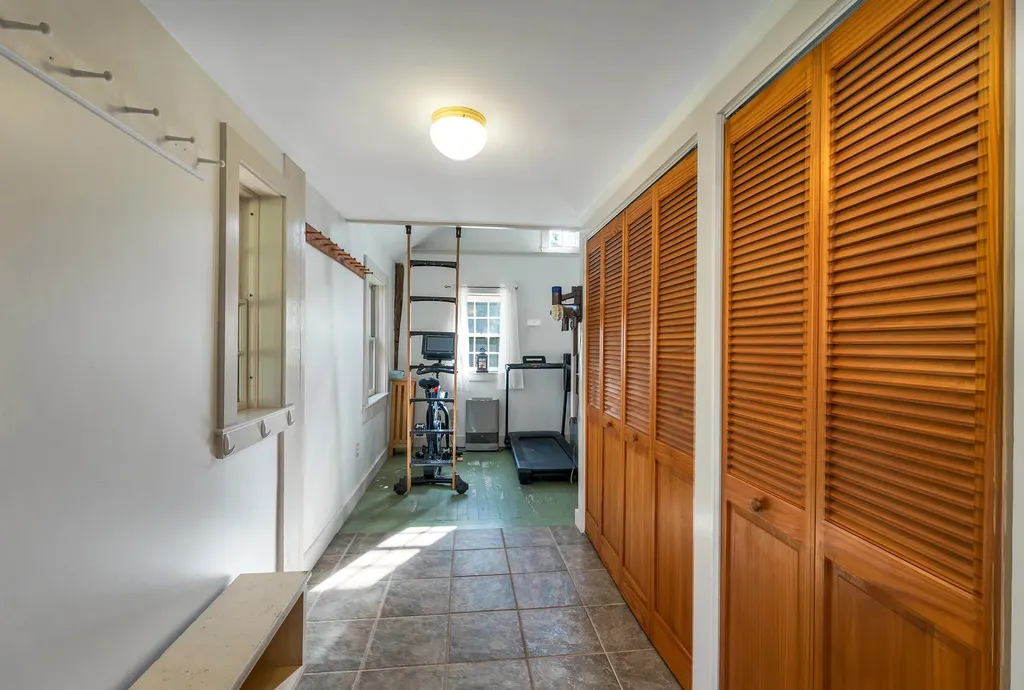 76 Nottingham Road Deerfield NH 03037