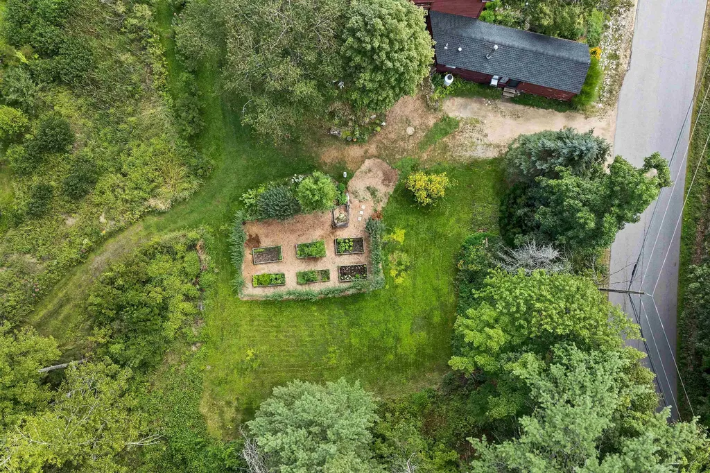 76 Nottingham Road Deerfield NH 03037