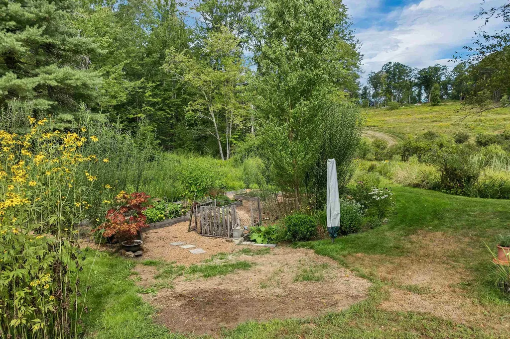 76 Nottingham Road Deerfield NH 03037