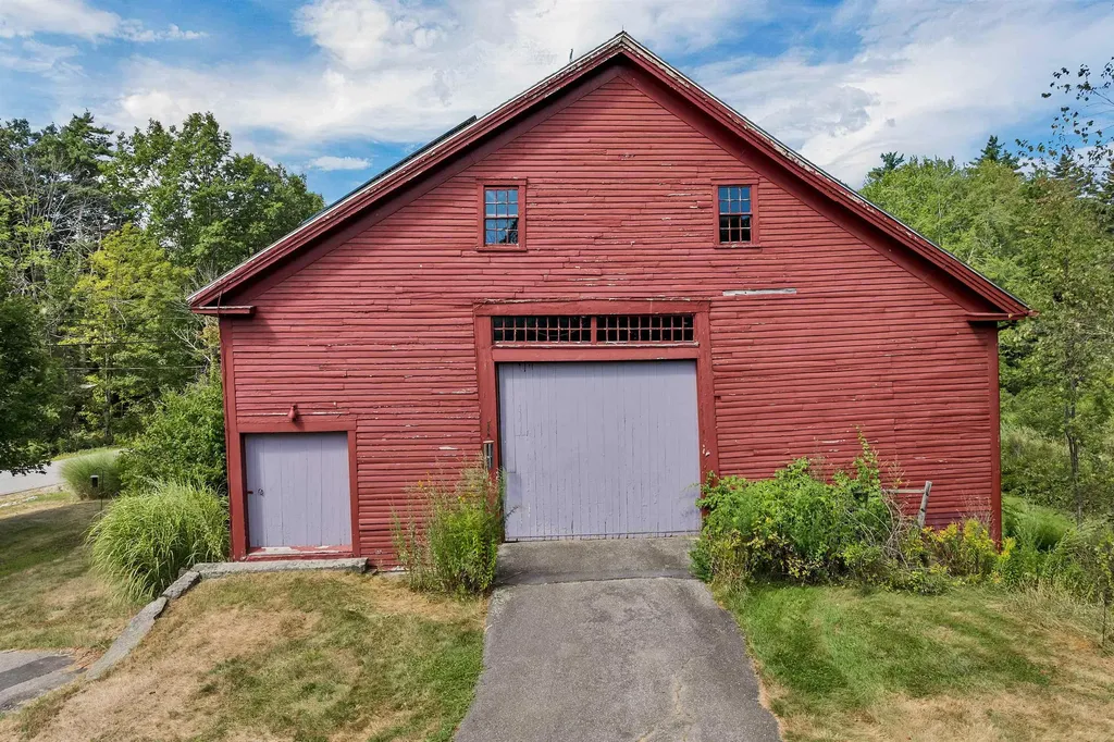 76 Nottingham Road Deerfield NH 03037