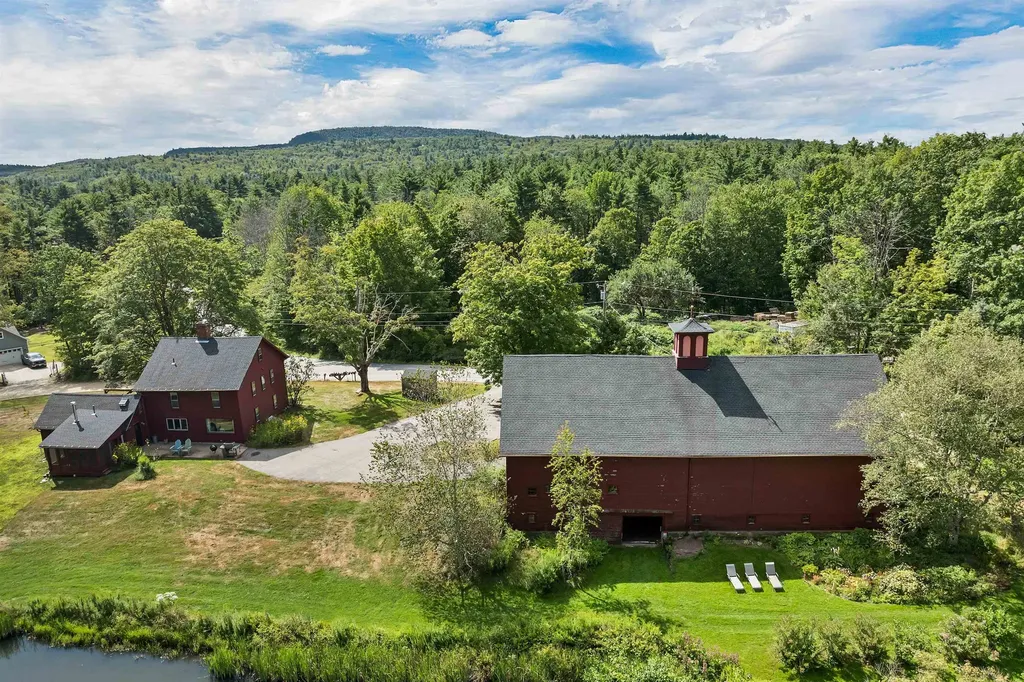 76 Nottingham Road Deerfield NH 03037