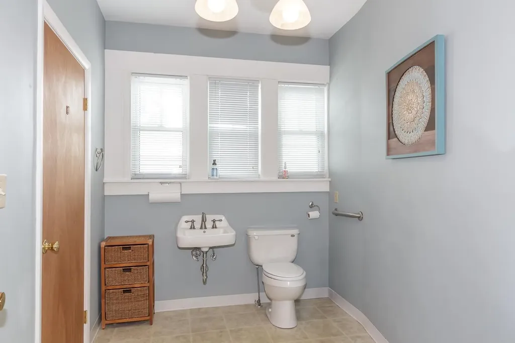 225 Bridge Street Manchester NH 03104