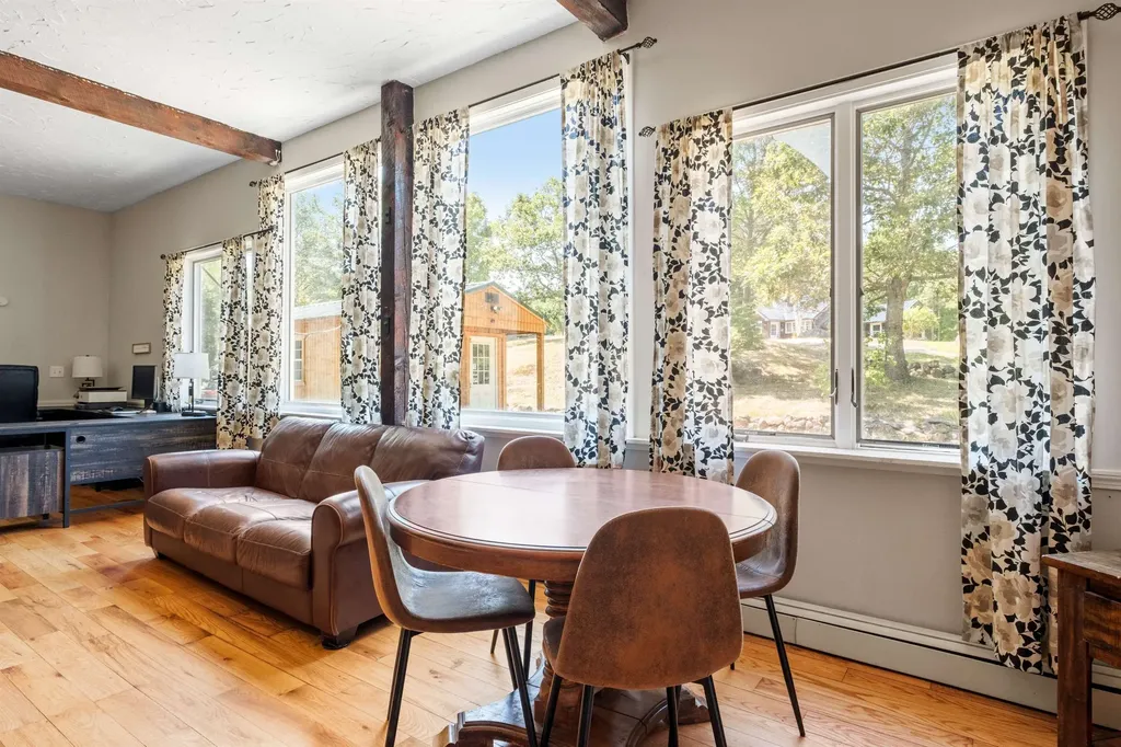 26 Fortune Road Bradford NH 03221