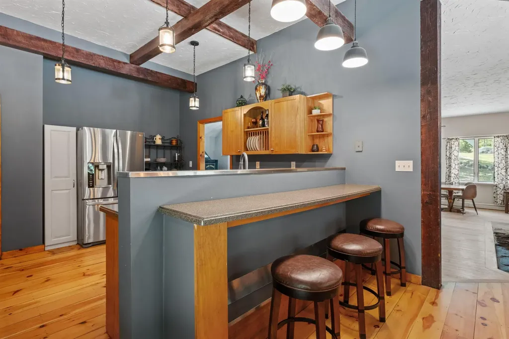 26 Fortune Road Bradford NH 03221