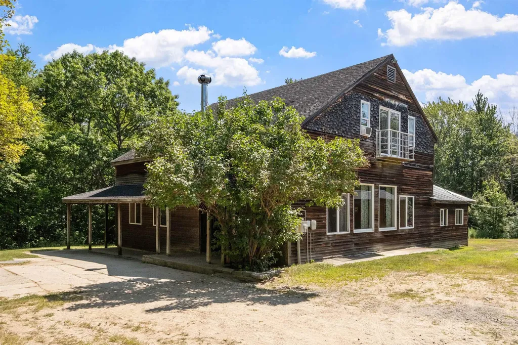 26 Fortune Road Bradford NH 03221