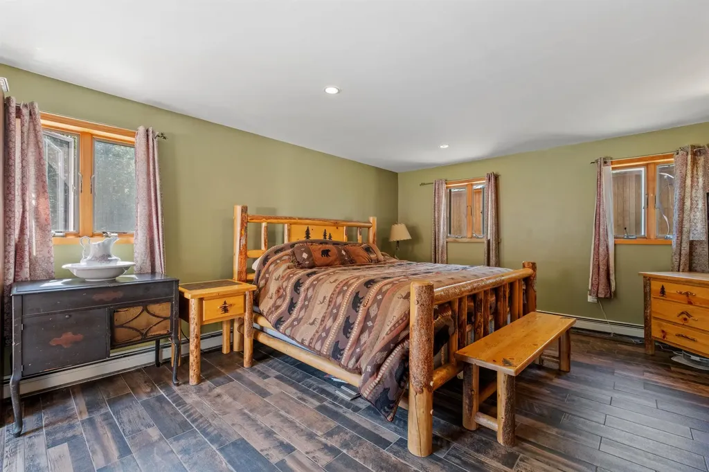 26 Fortune Road Bradford NH 03221