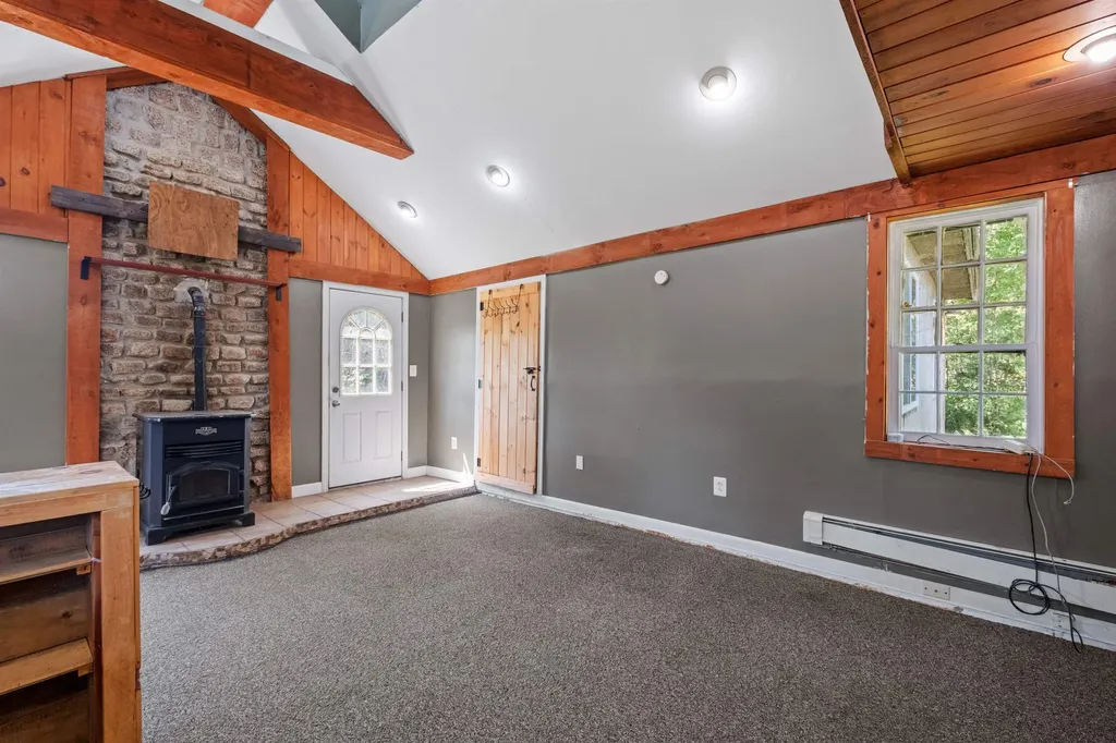 26 Fortune Road Bradford NH 03221