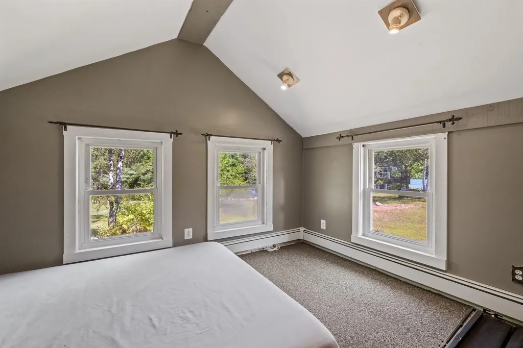 26 Fortune Road Bradford NH 03221