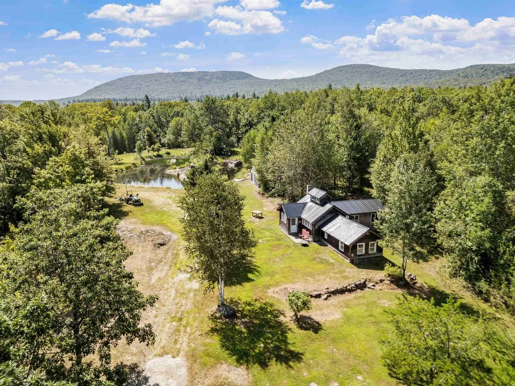 26 Fortune Road Bradford NH 03221