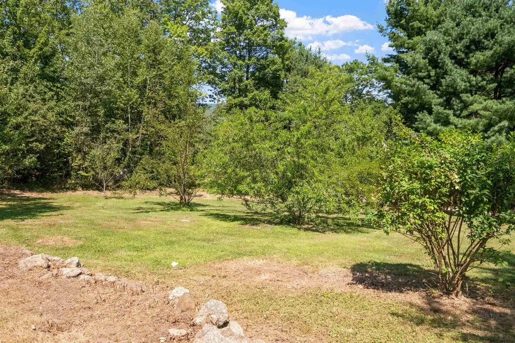 26 Fortune Road Bradford NH 03221