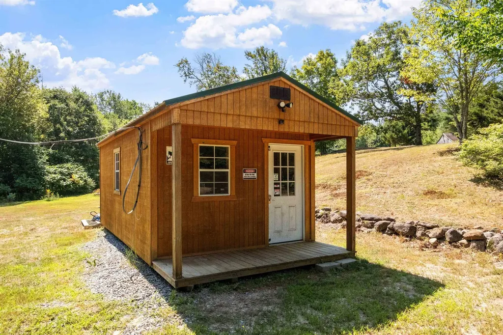 26 Fortune Road Bradford NH 03221