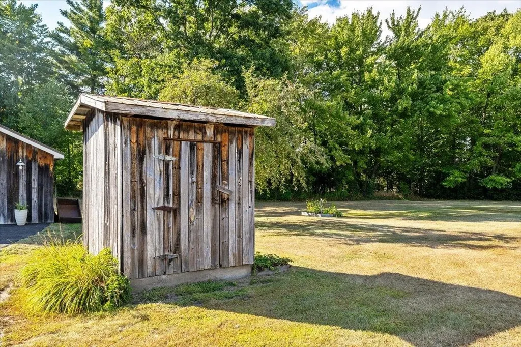 19 Thak Boulevard Highgate VT 05459