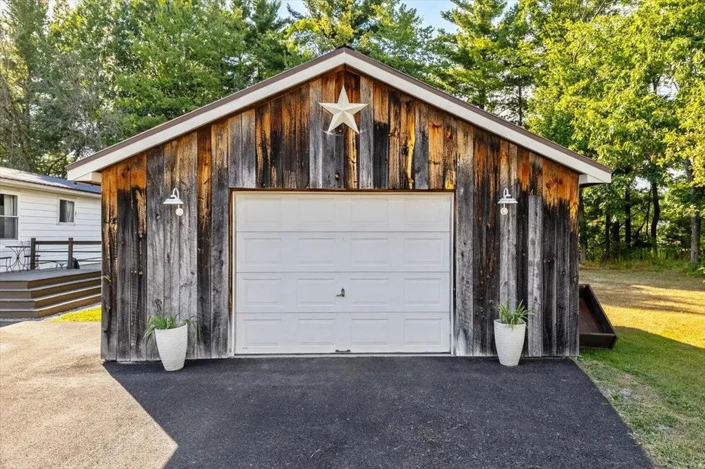 19 Thak Boulevard Highgate VT 05459