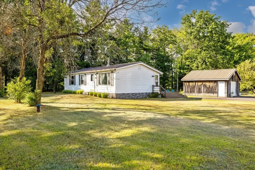 19 Thak Boulevard Highgate VT 05459