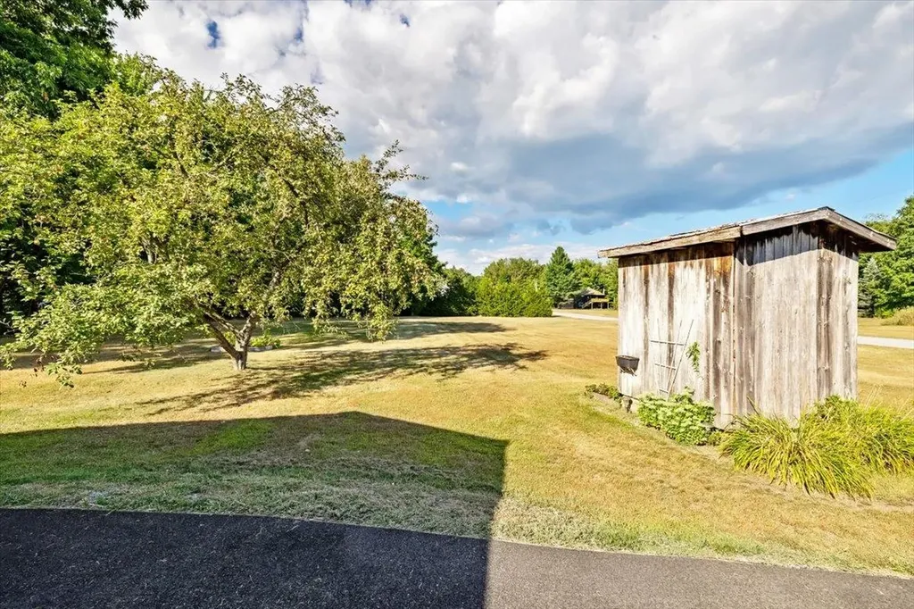 19 Thak Boulevard Highgate VT 05459