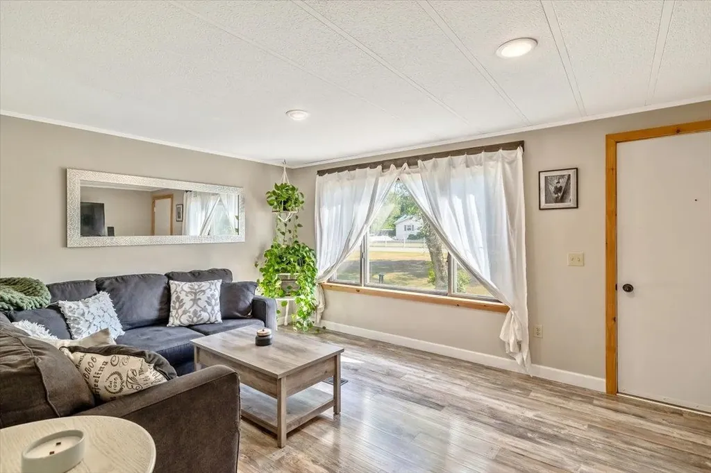 19 Thak Boulevard Highgate VT 05459