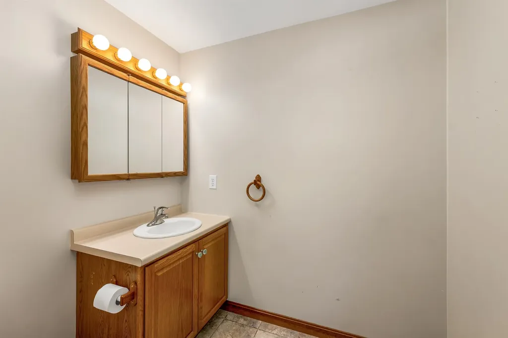 15 Boulder Drive Belmont NH 03220