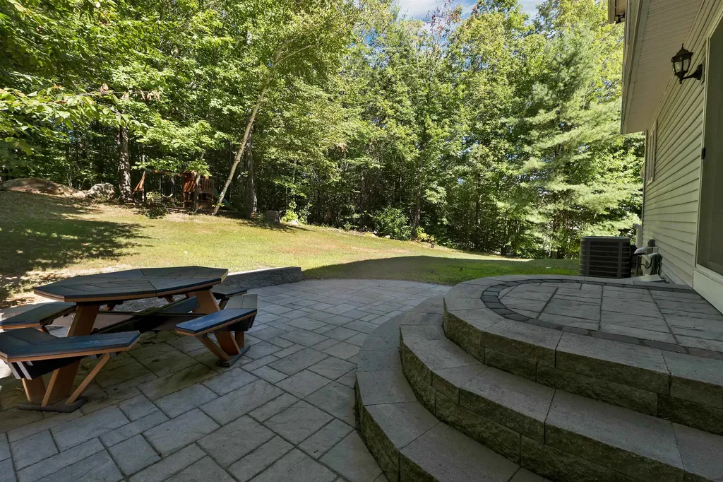 15 Boulder Drive Belmont NH 03220