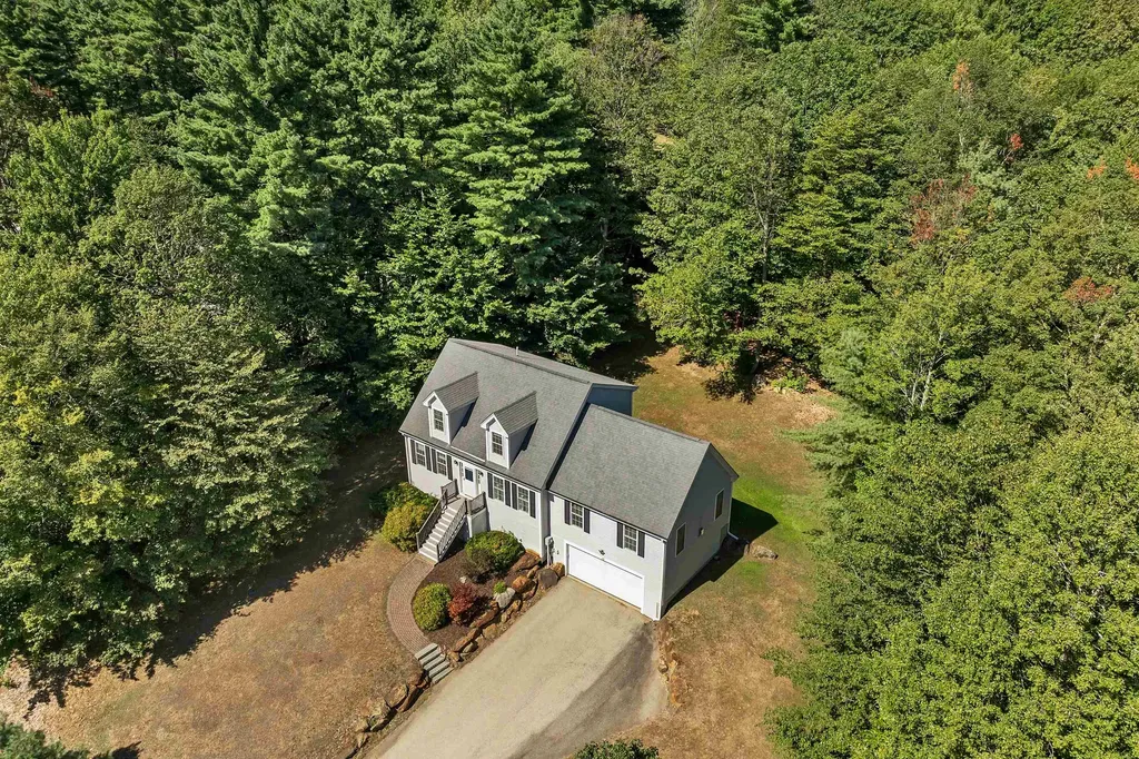 15 Boulder Drive Belmont NH 03220