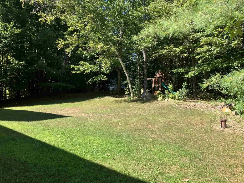 15 Boulder Drive Belmont NH 03220